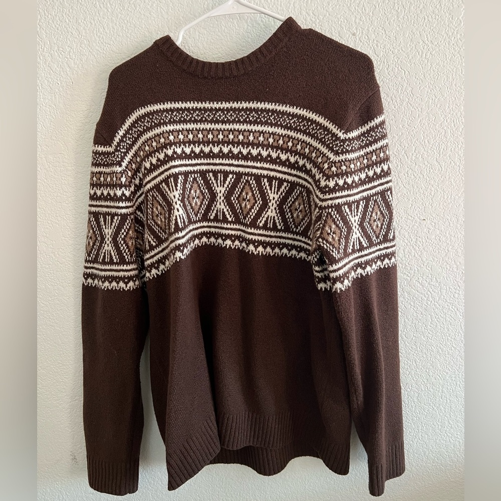 Cozy sweater, only worn once, super soft and comfy